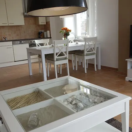 Ferienhaus Alte Tischlerei Lejlighed Putbus